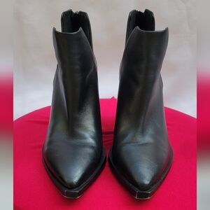 Vince Camuto GIGIETTA Black Leather Pointed Toe Booties Size 5M – Minimal Wear